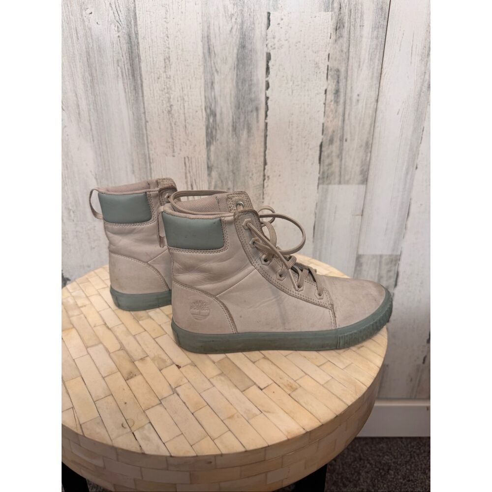 Timberland Skyla Bay Womens 7 Boots Beige Leather High Top Sneakers